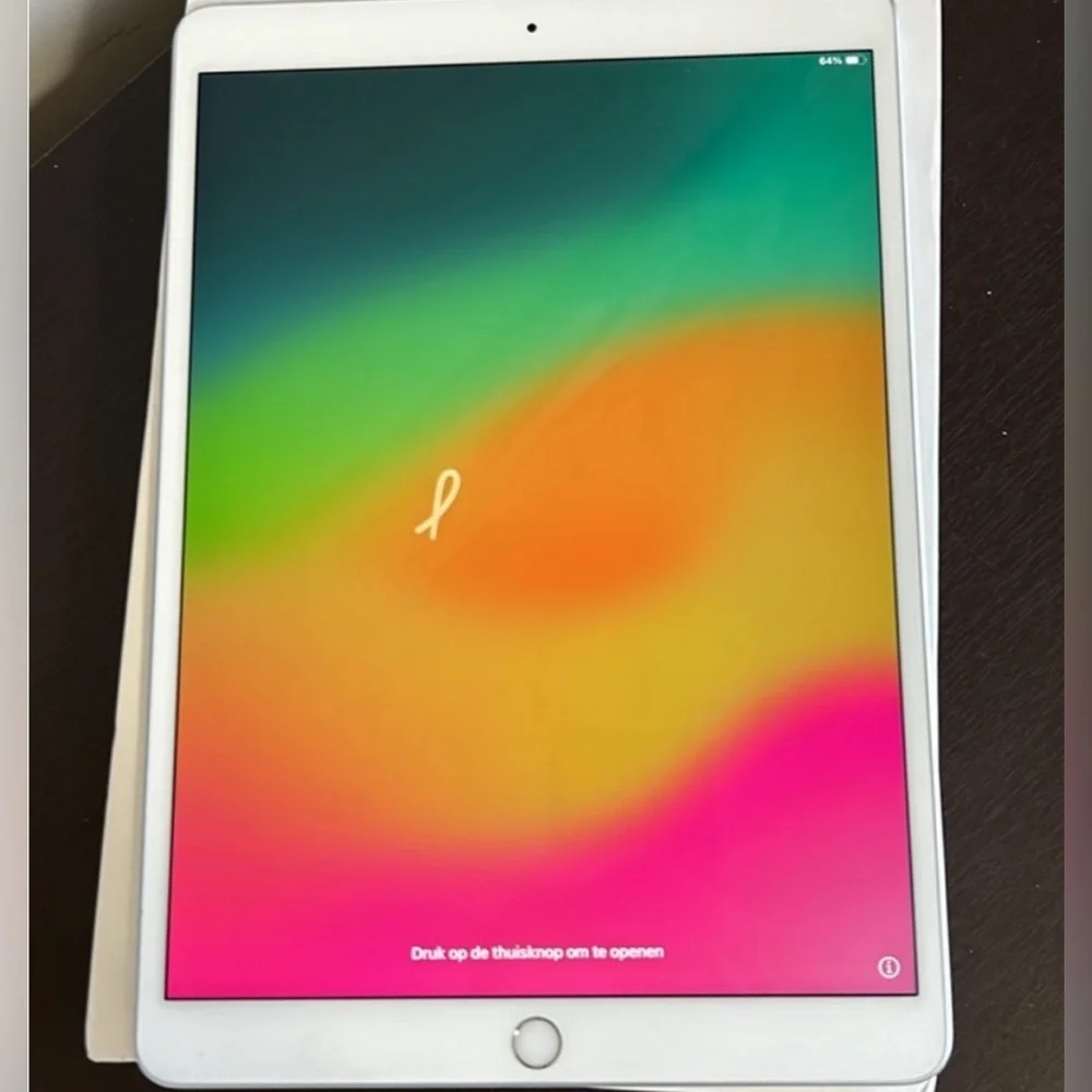 Apple iPad Air 3rd Gen 64GB WiFi + Unlocked Rose Gold
